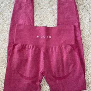NVGTN crimson contour leggings